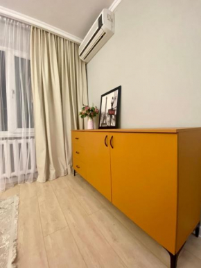 3 bedroom Orange apartment